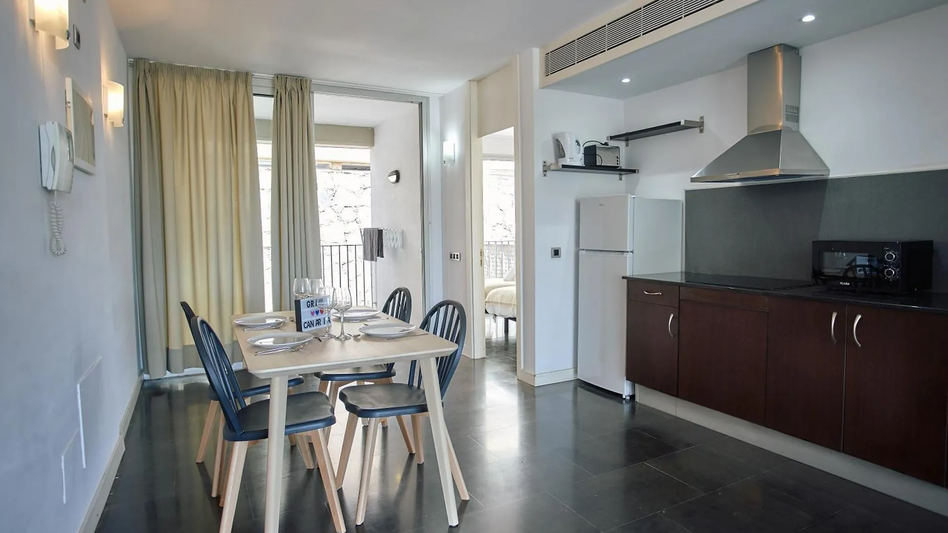Maspalomas 2BR Flat - near Playa del Ingles San Bartolomé 0*,  España